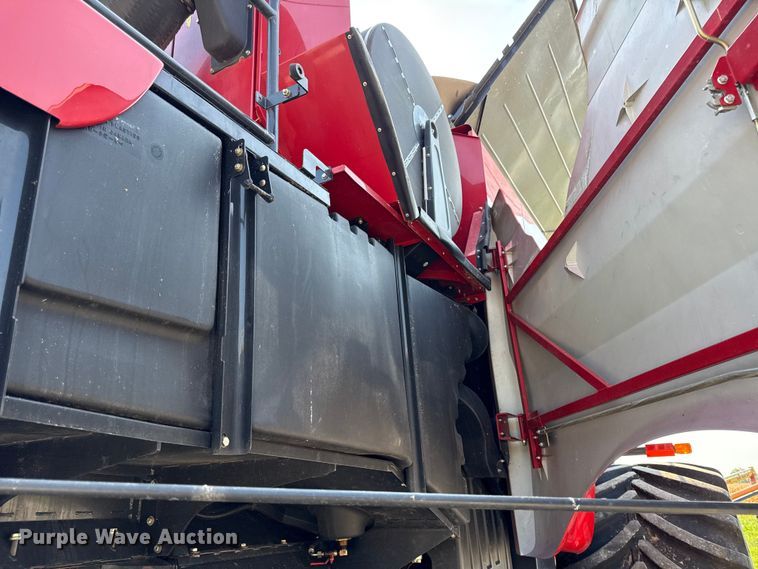 image for item EV6092 2013 Case IH 7230 combine