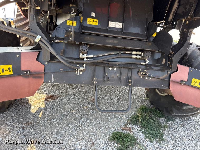 image for item EV6092 2013 Case IH 7230 combine