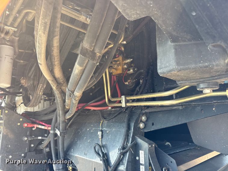 image for item EV6092 2013 Case IH 7230 combine