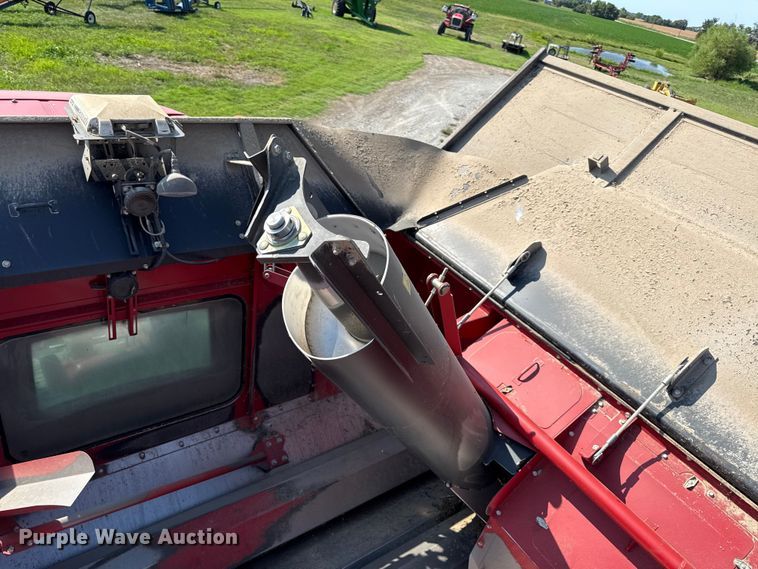 image for item EV6092 2013 Case IH 7230 combine