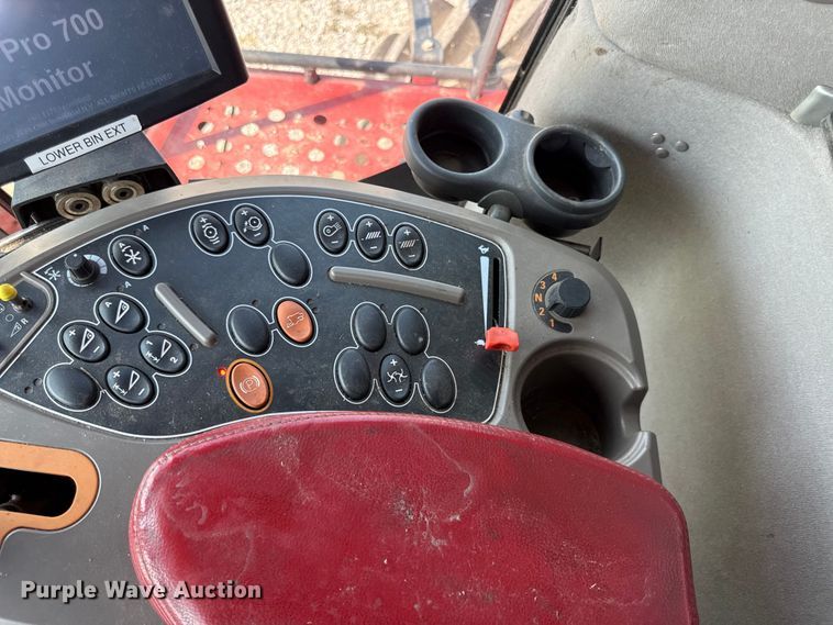 image for item EV6092 2013 Case IH 7230 combine