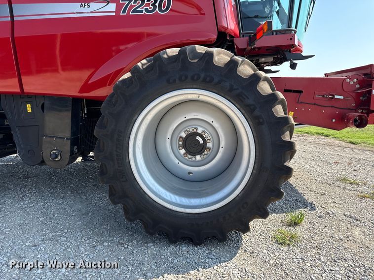 image for item EV6092 2013 Case IH 7230 combine