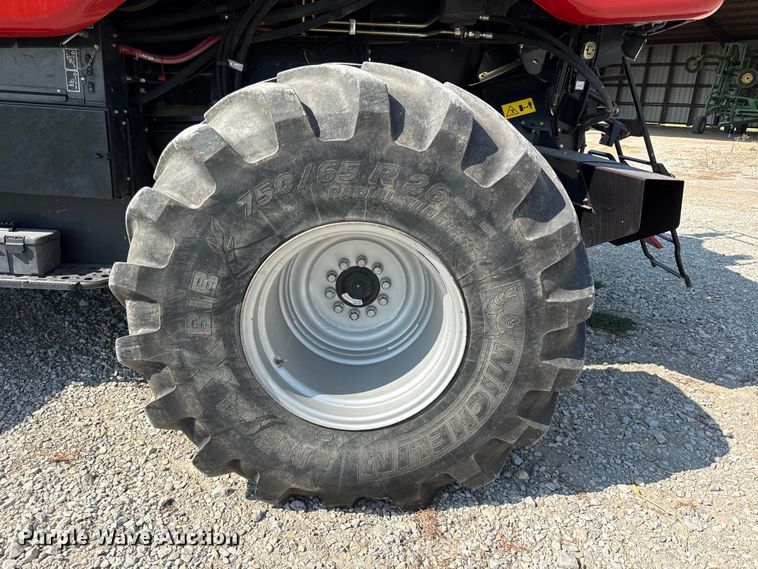 image for item EV6092 2013 Case IH 7230 combine
