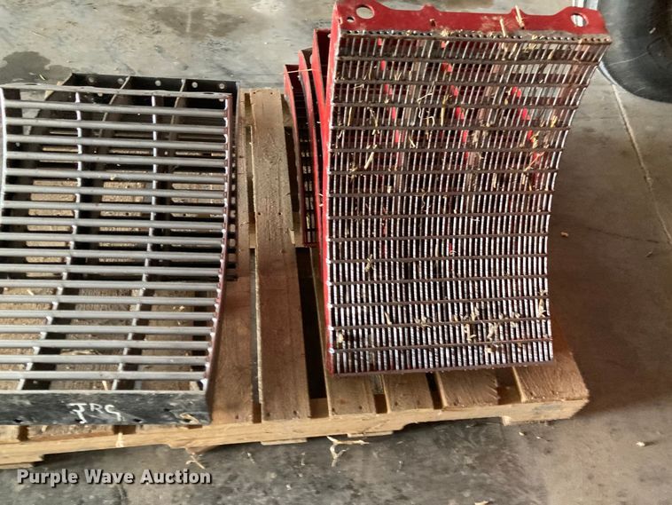 image for item EV6092 2013 Case IH 7230 combine