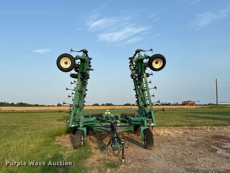 image for item EV6093 Great Plains 8336FCF field cultivator