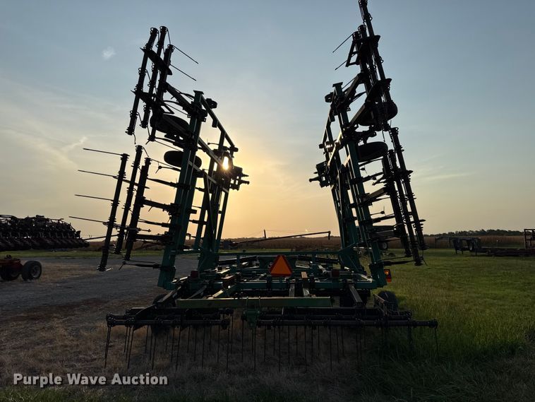image for item EV6093 Great Plains 8336FCF field cultivator