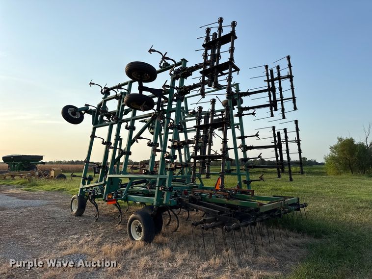 image for item EV6093 Great Plains 8336FCF field cultivator