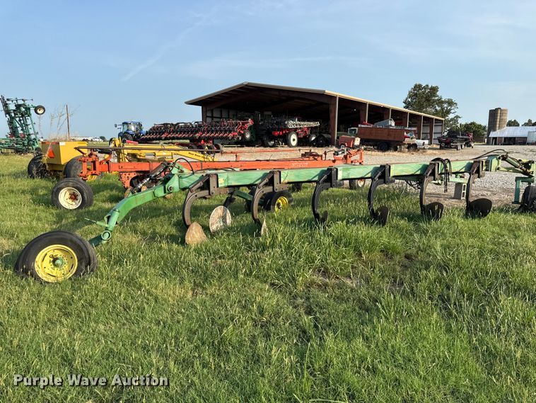 image for item EV6096 John Deere 3710 six bottom plow