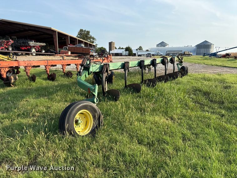 image for item EV6096 John Deere 3710 six bottom plow