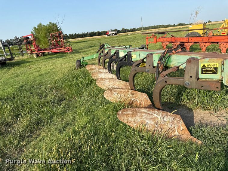 image for item EV6096 John Deere 3710 six bottom plow