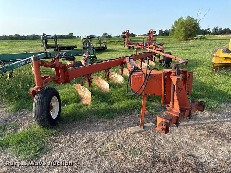 image for item EV6097 Allis-Chalmers seven bottom plow