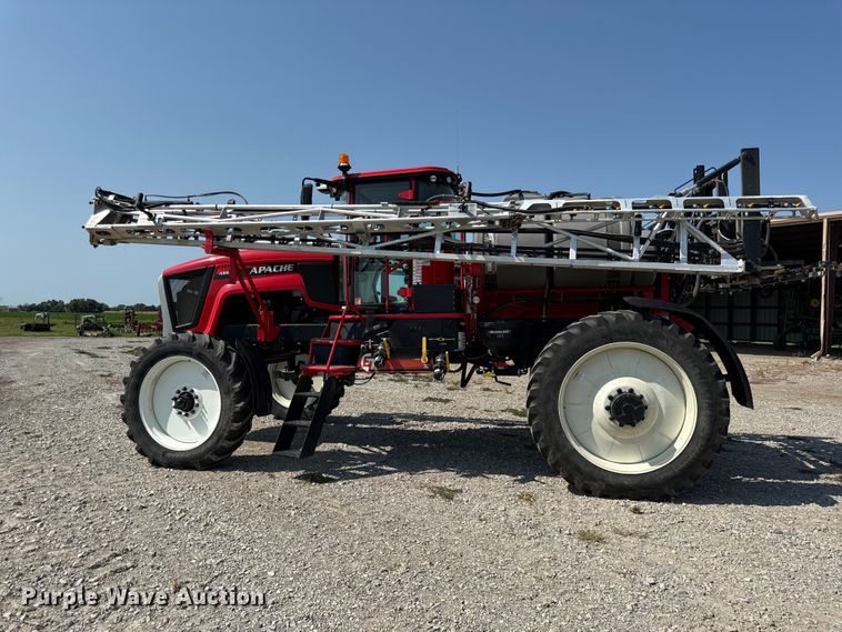 image for item EV6098 2020 Apache AS1040 sprayer