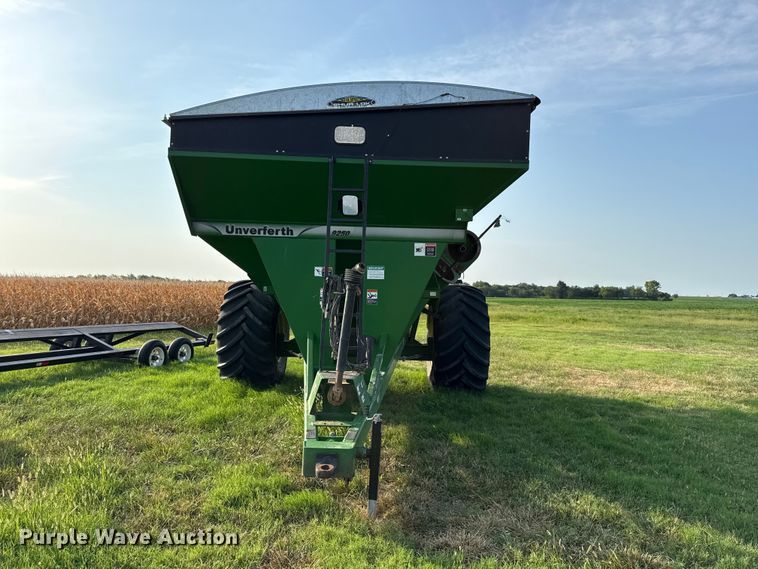 image for item EV6099 Unverferth GC9250 grain cart