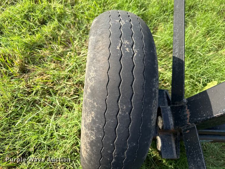 image for item EV6100 B&B technology BBHC 30TT header trailer