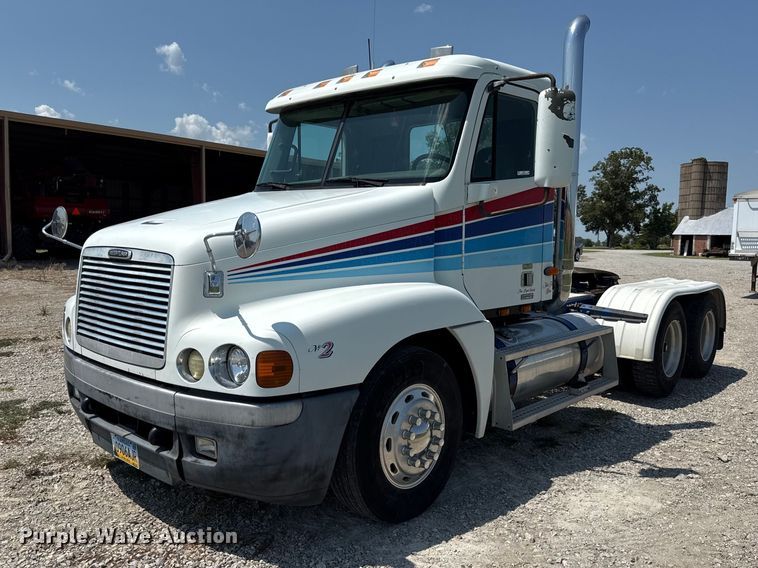 image for item EV6107 2000 Freightliner Century semi truck