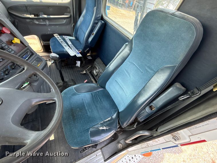 image for item EV6107 2000 Freightliner Century semi truck