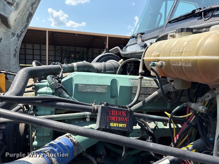 image for item EV6107 2000 Freightliner Century semi truck