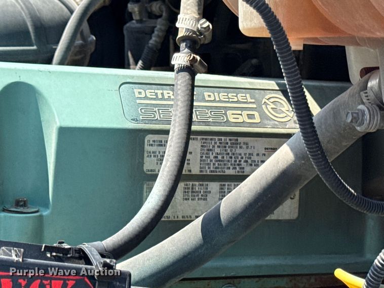 image for item EV6107 2000 Freightliner Century semi truck