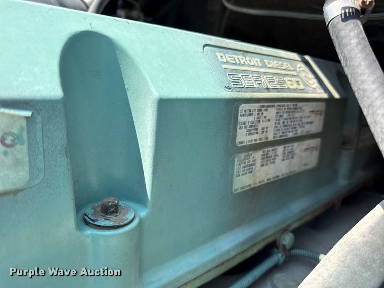 image for item EV6107 2000 Freightliner Century semi truck