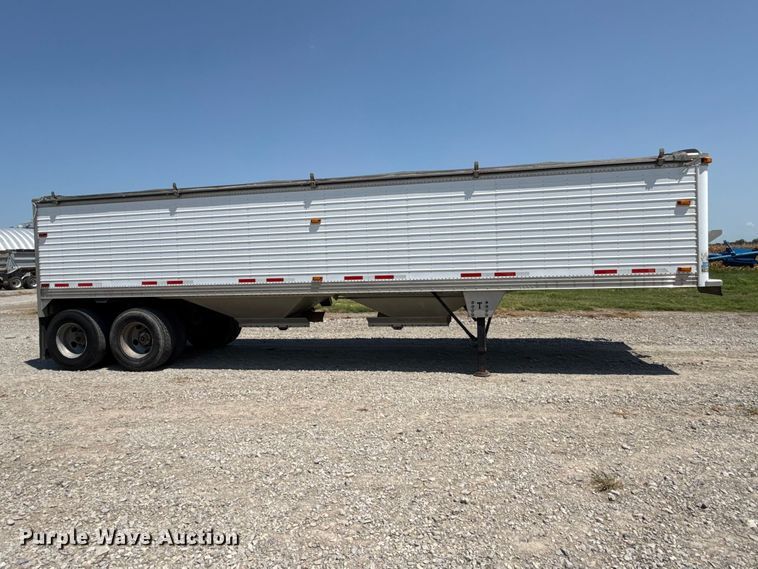 image for item EV6108 2004 Timpte grain trailer