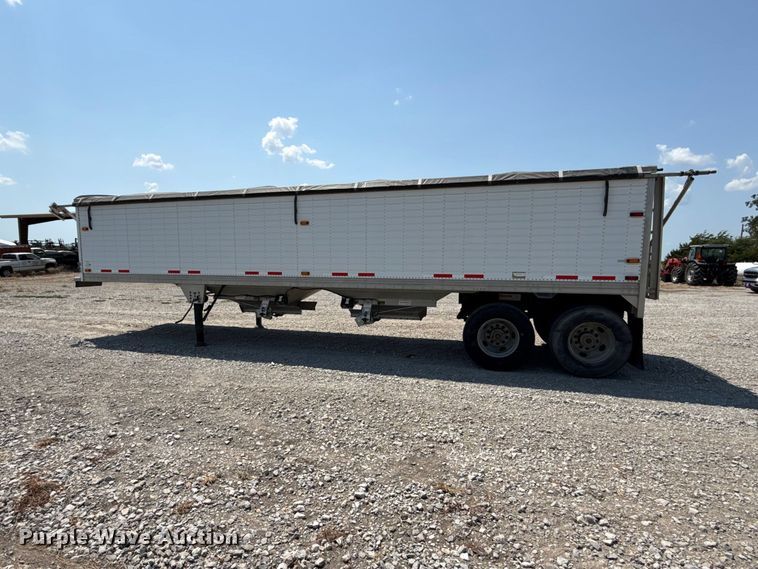image for item EV6108 2004 Timpte grain trailer