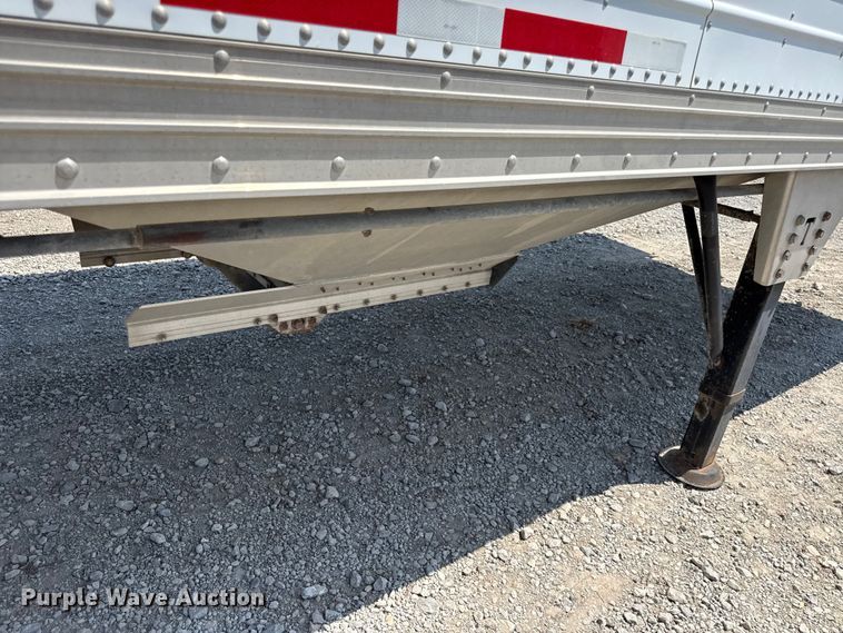 image for item EV6108 2004 Timpte grain trailer