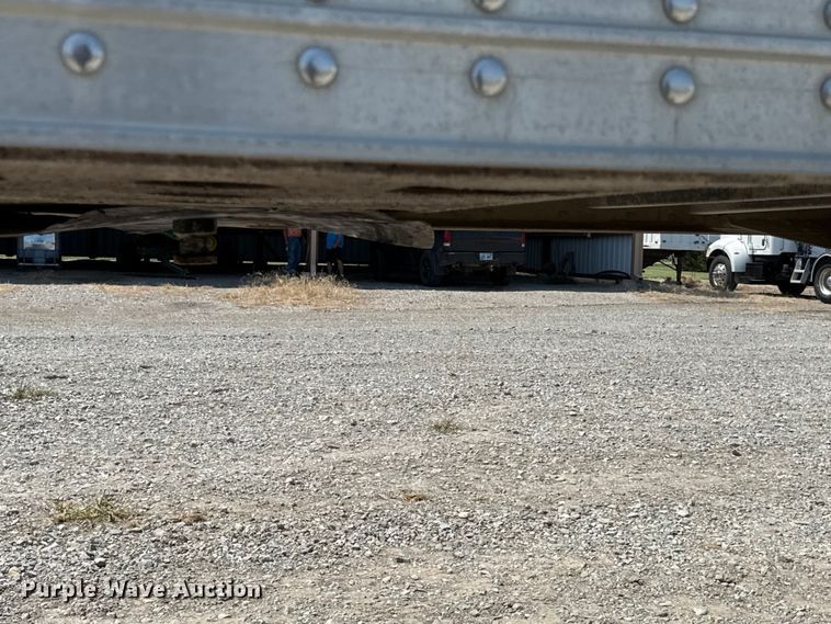 image for item EV6108 2004 Timpte grain trailer