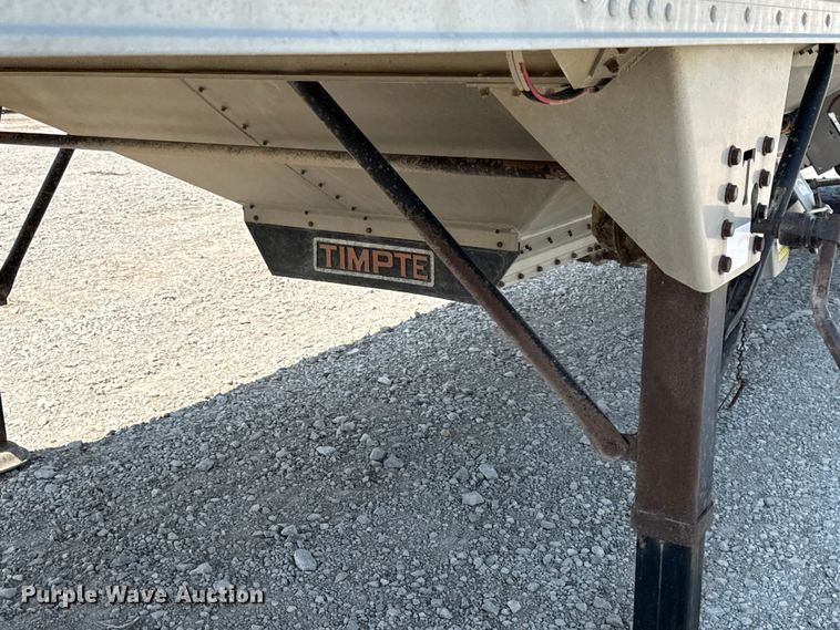 image for item EV6108 2004 Timpte grain trailer