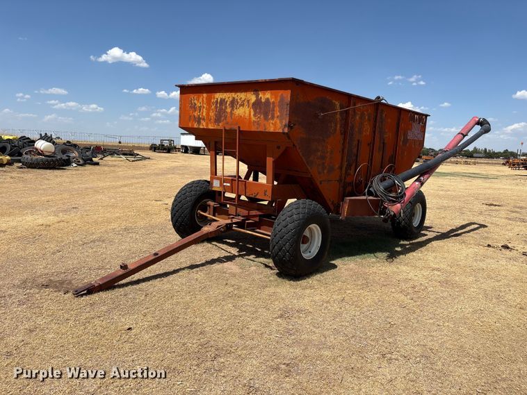 M&W Gear Company gravity wagon
