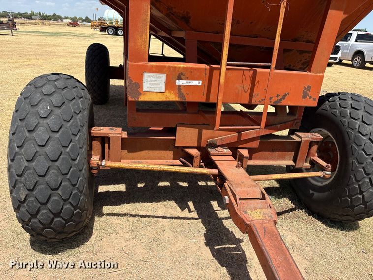 image for item EW4071 M&W Gear Company gravity wagon