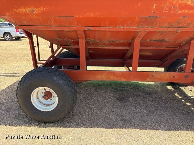 image for item EW4071 M&W Gear Company gravity wagon