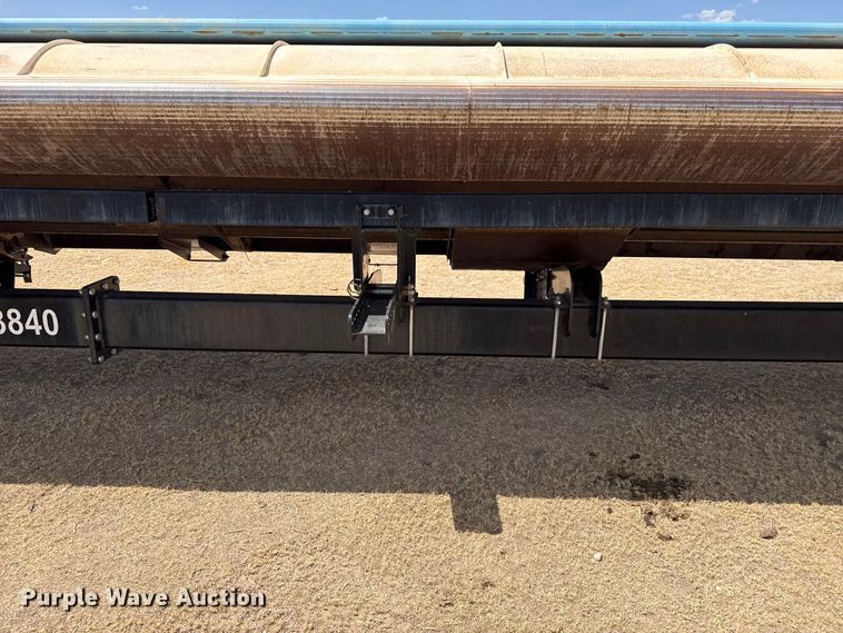 image for item EW4072 Harvest International Inc. 3840 header trailer