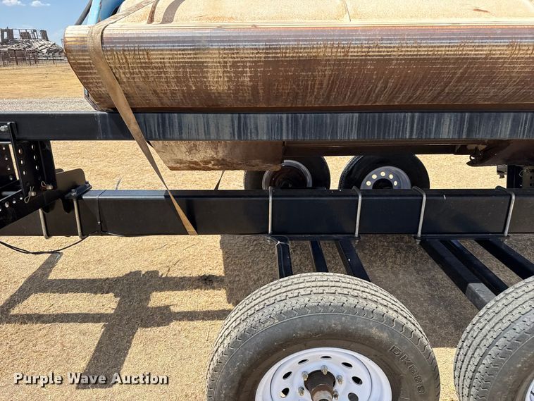 image for item EW4072 Harvest International Inc. 3840 header trailer