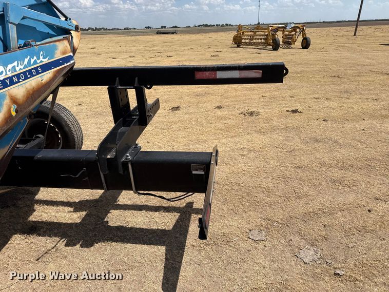 image for item EW4072 Harvest International Inc. 3840 header trailer