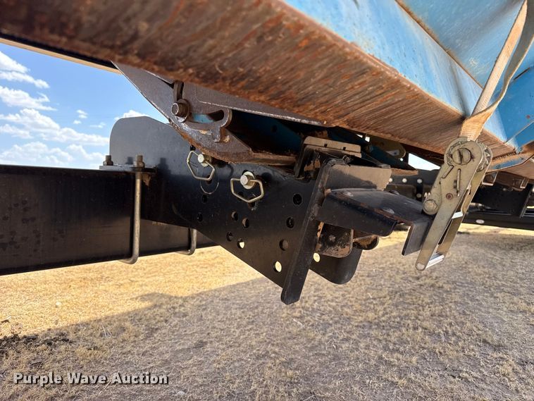 image for item EW4072 Harvest International Inc. 3840 header trailer