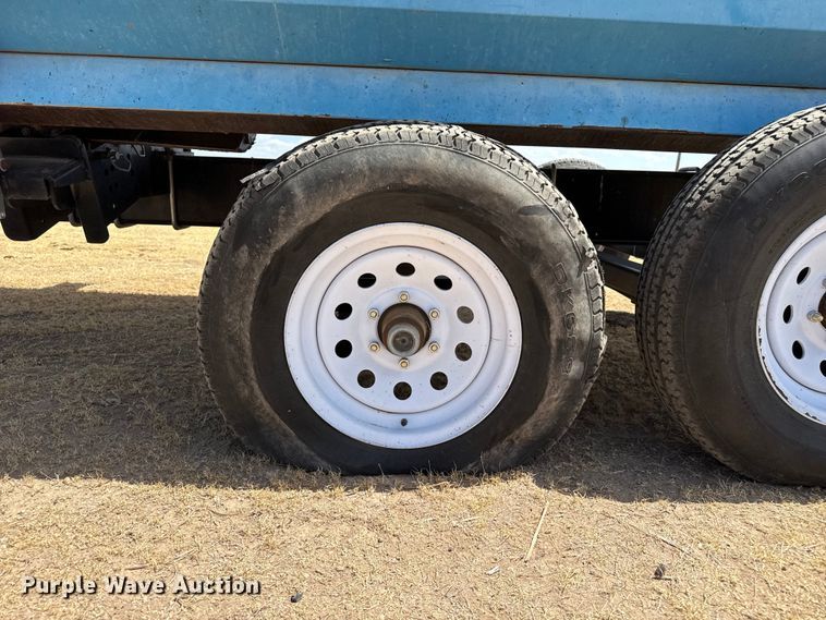 image for item EW4072 Harvest International Inc. 3840 header trailer