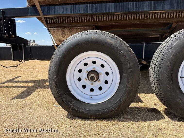 image for item EW4072 Harvest International Inc. 3840 header trailer