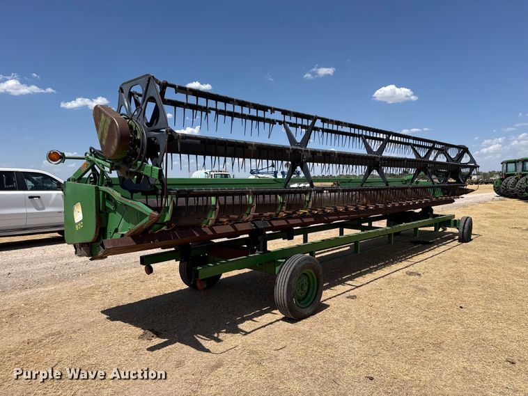 image for item EW4075 John Deere 930 rigid head
