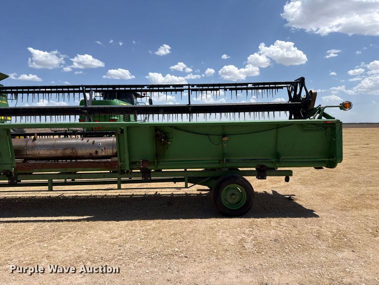 image for item EW4075 John Deere 930 rigid head