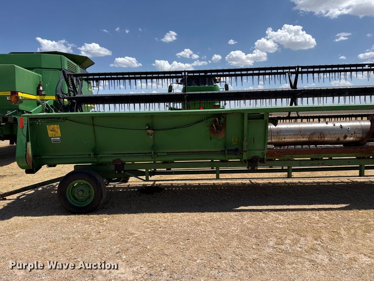 image for item EW4075 John Deere 930 rigid head