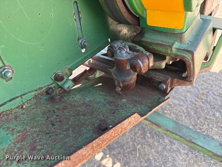 image for item EW4075 John Deere 930 rigid head