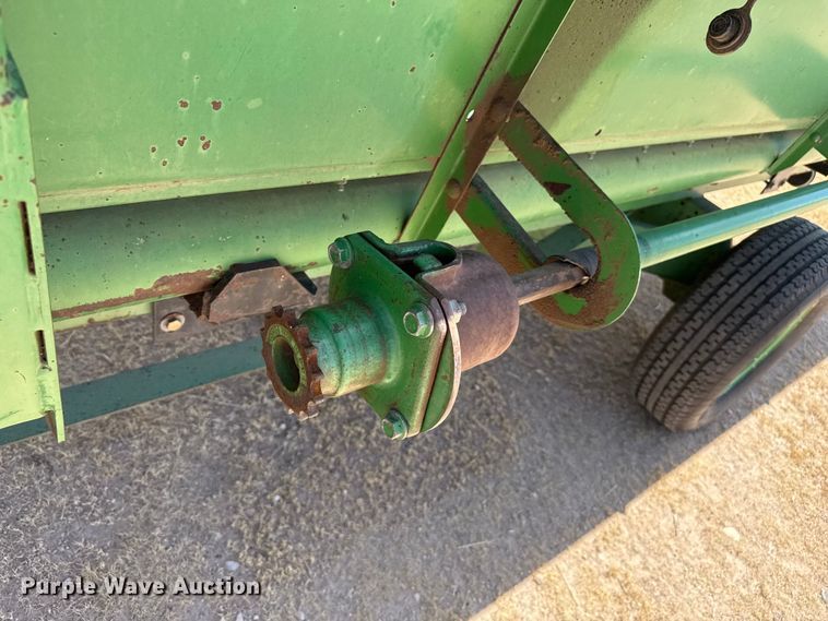 image for item EW4075 John Deere 930 rigid head