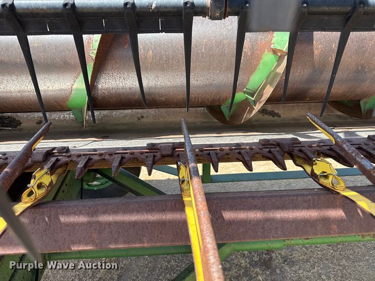 image for item EW4075 John Deere 930 rigid head