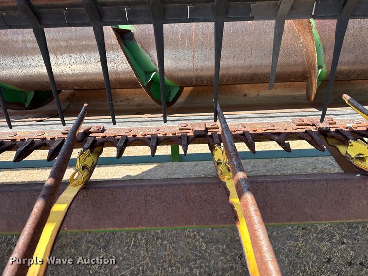 image for item EW4075 John Deere 930 rigid head