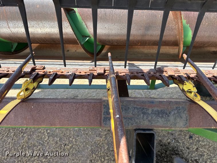 image for item EW4075 John Deere 930 rigid head