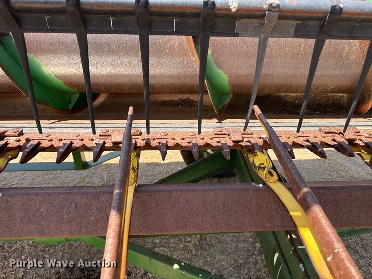 image for item EW4075 John Deere 930 rigid head