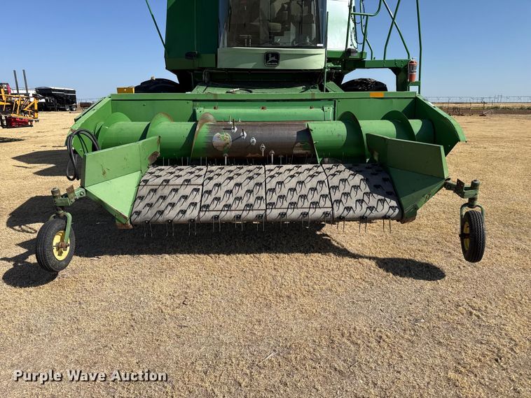 image for item EW4076 John Deere 212 pickup head