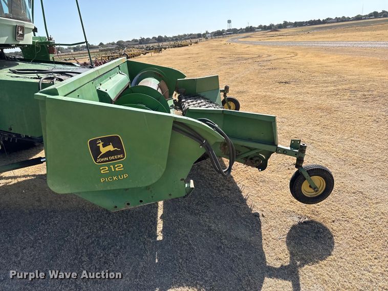 image for item EW4076 John Deere 212 pickup head