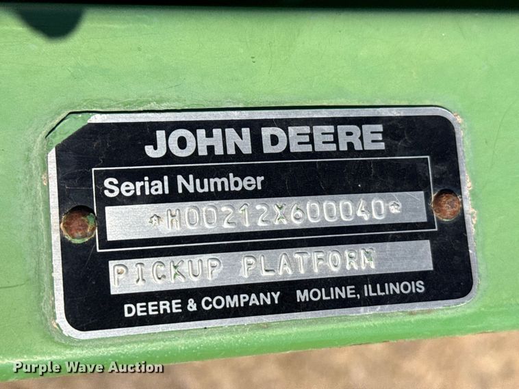 image for item EW4076 John Deere 212 pickup head