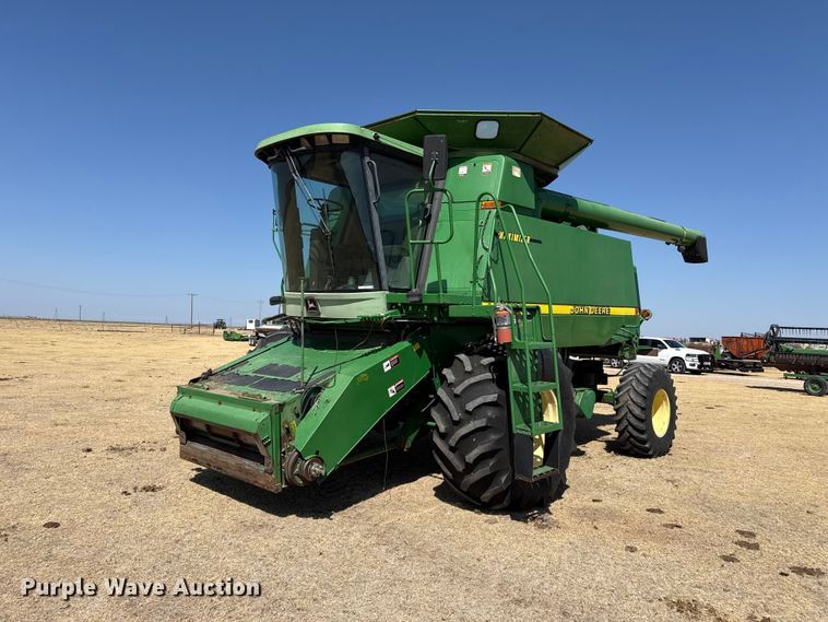 1998 John Deere 9610 combine